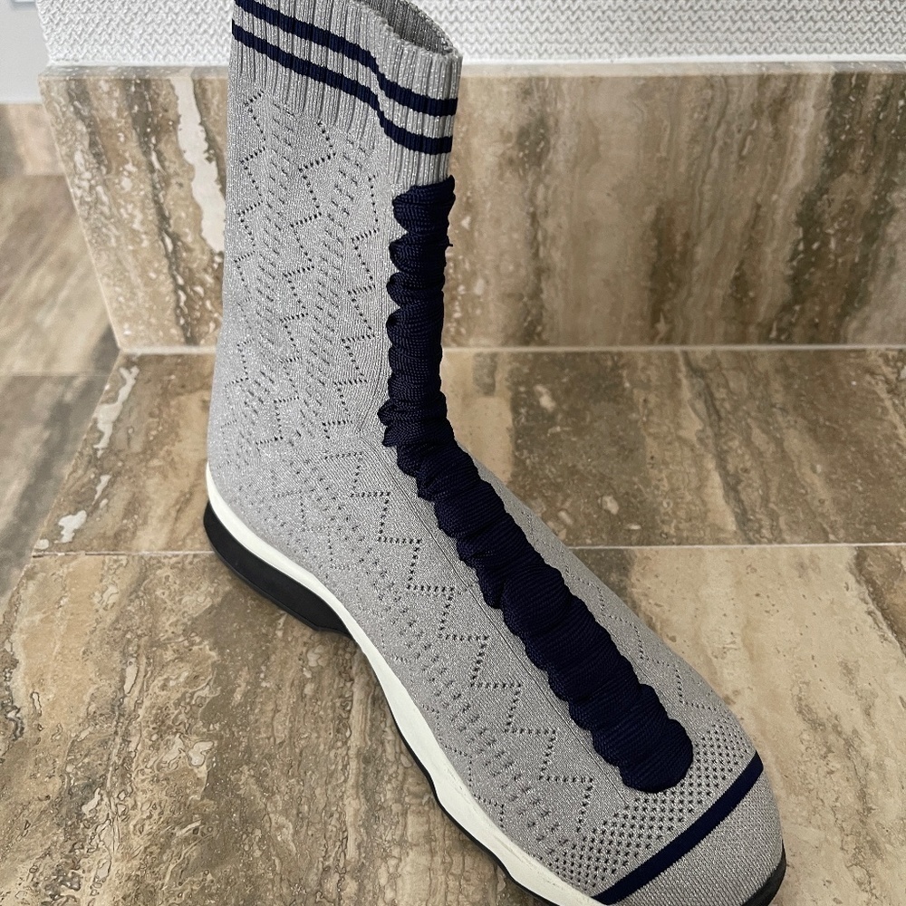 FENDI BOOTIES - Picture 7 of 9